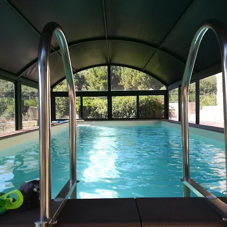 Villalinda Con Piscina Villa